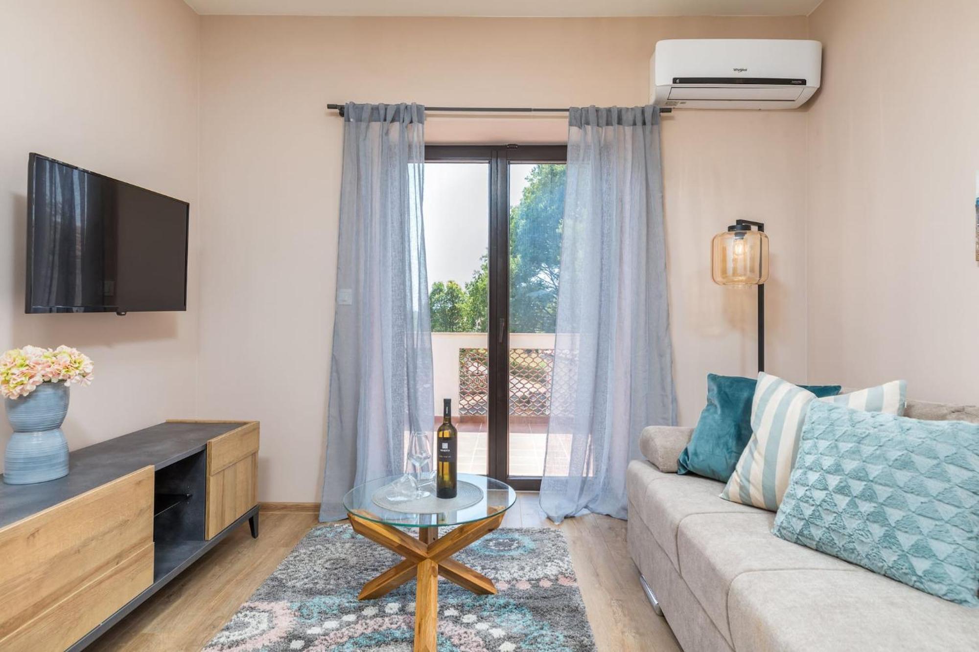 Marceta - Apartments & Rooms With Swimming Pool Fazana Exterior photo